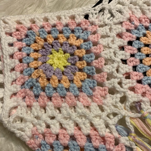 Crochet crop top - Picture 5 of 6